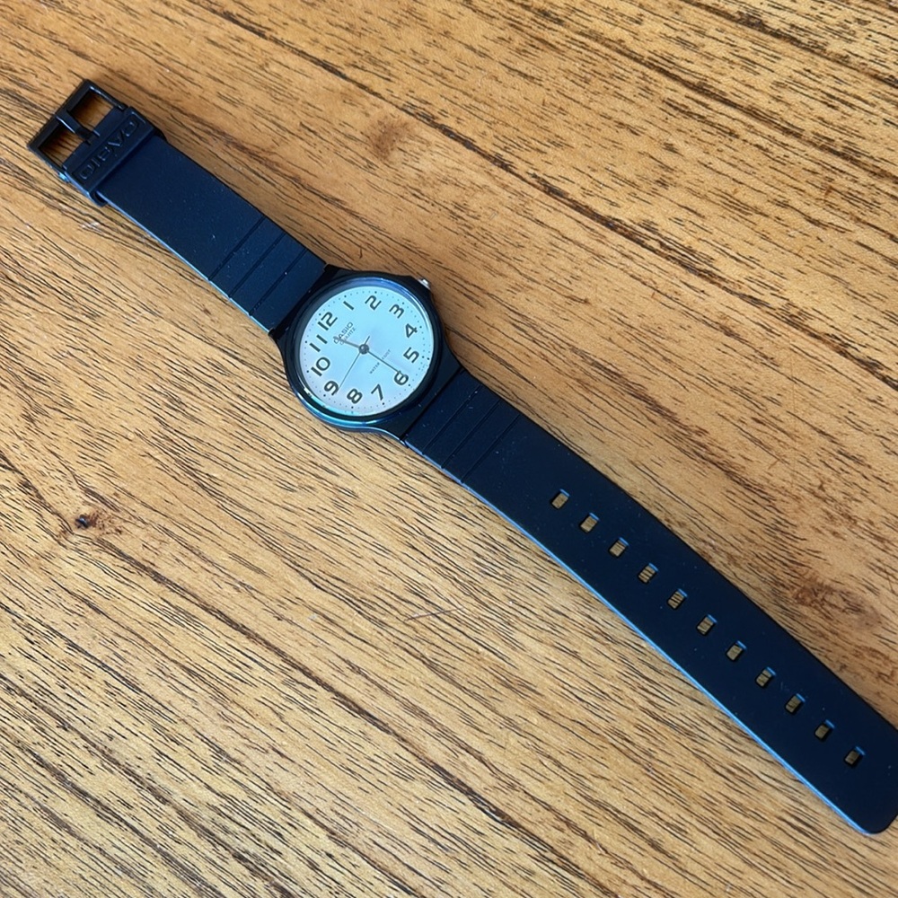 Casio MQ-24 - Picture 6 of 9